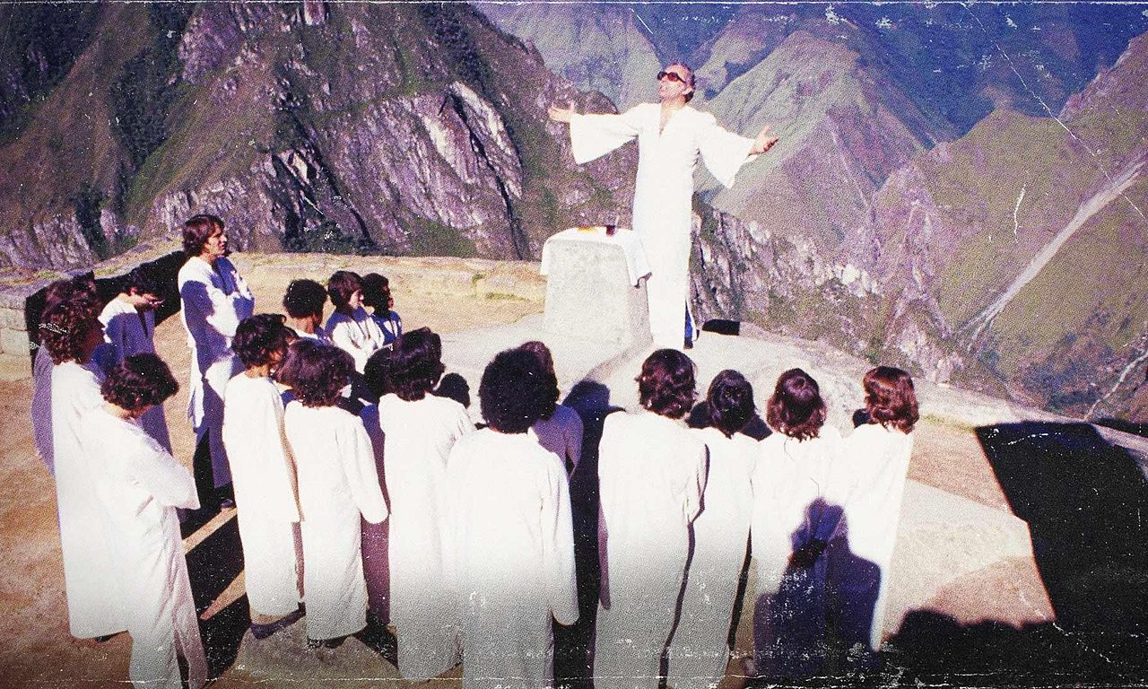 header image for Los Muchachos Revolution Circus