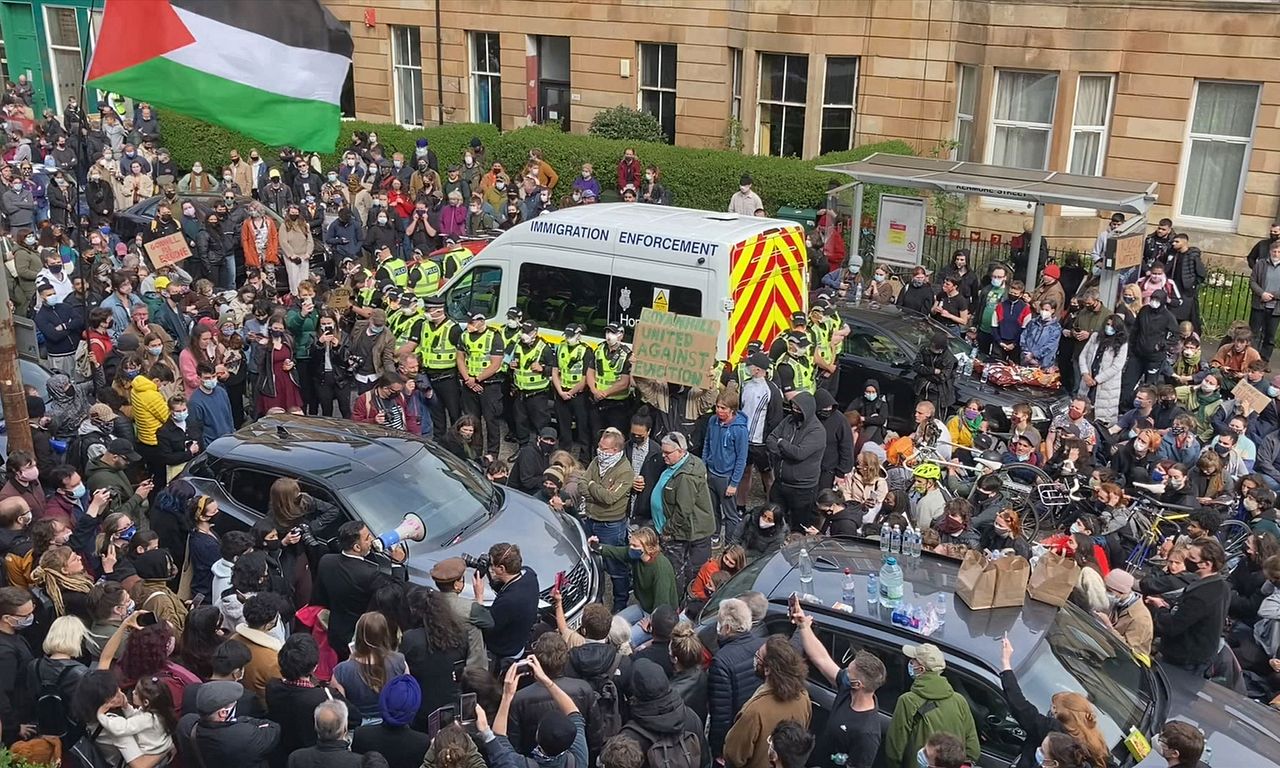 header image for Everybody to Kenmure Street