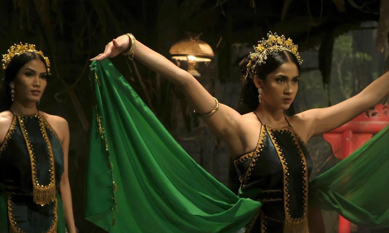 header image for KKN di Desa Penari: Luwih Dowo, Luwih Medeni