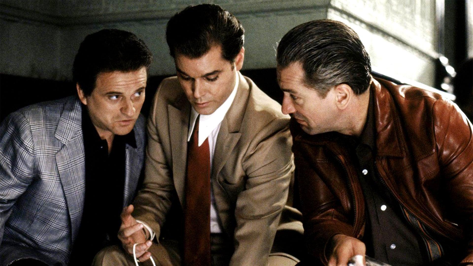 Who else loves watching 'Goodfellas' (1990) during Christmas time? :  r/MartinScorsese