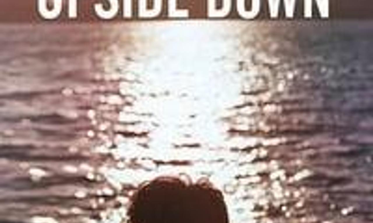 header image for Upside Down (Eob-sa-i-deu Da-woon)