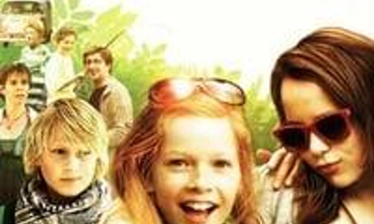 header image for Karla & Katrine