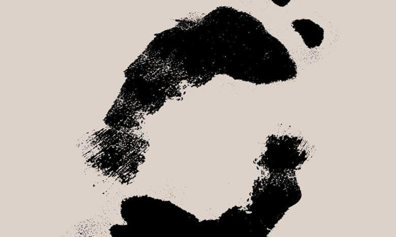 header image for The Trace of Your Lips