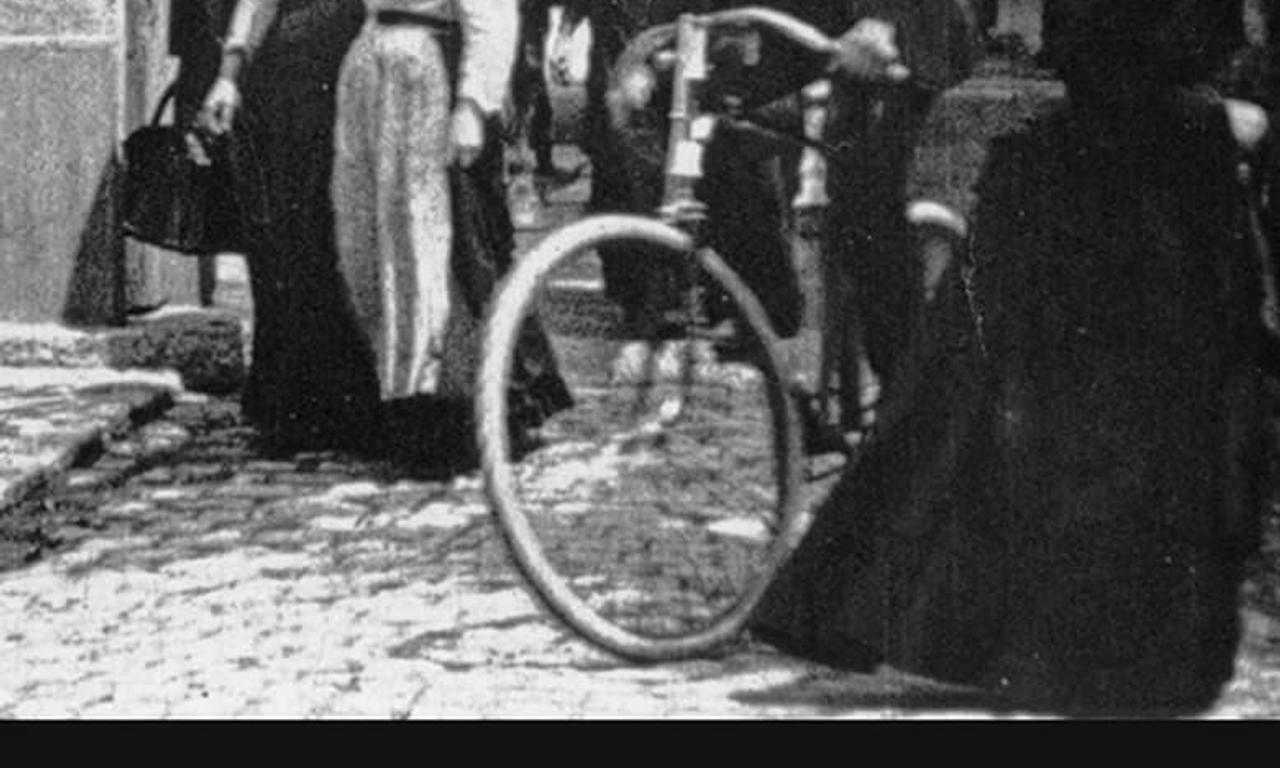 header image for Workers Leaving the Lumière Factory