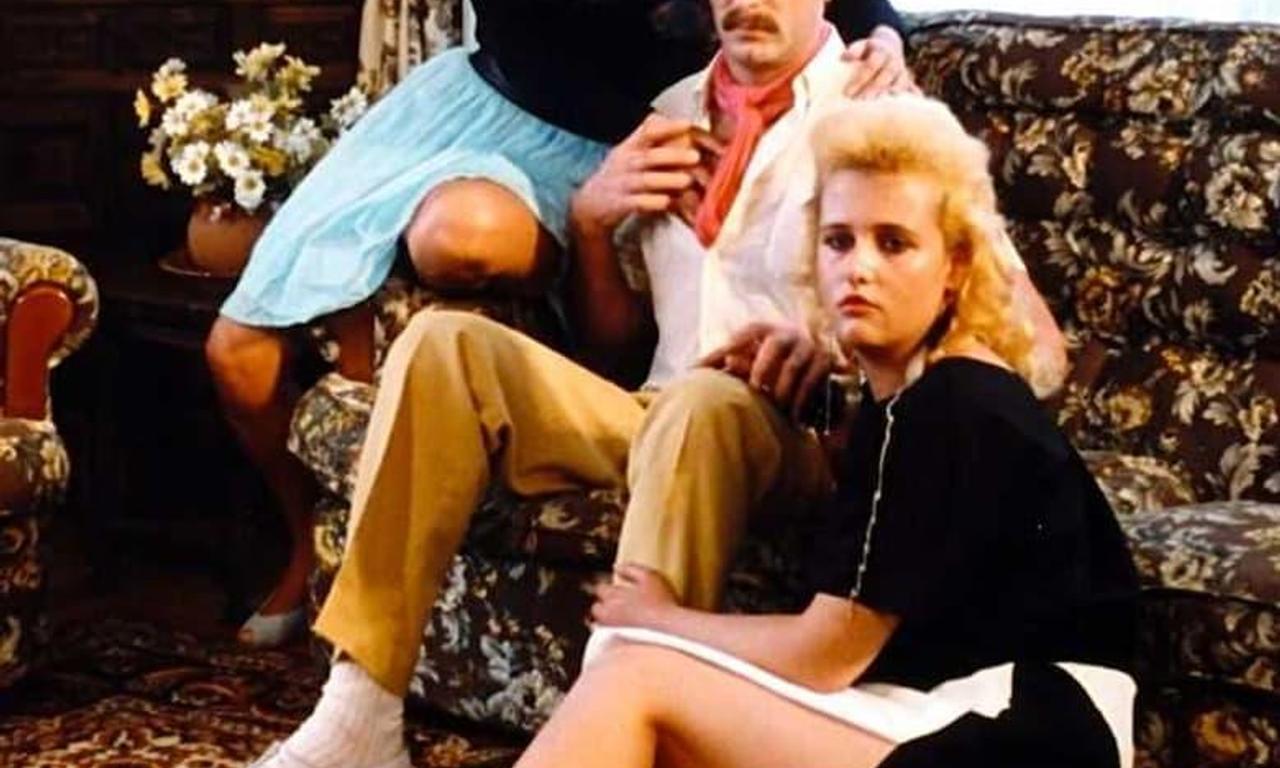 header image for La tercera mujer