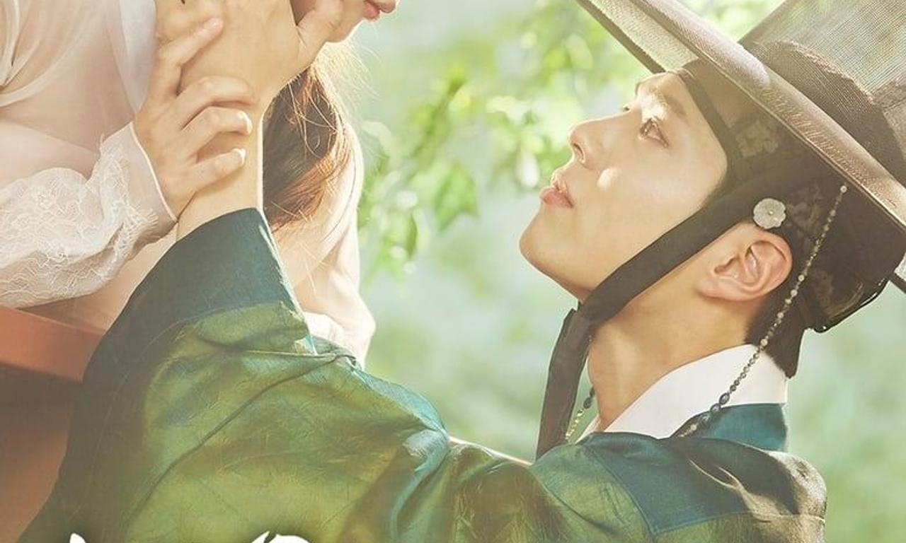 header image for Love in the Moonlight