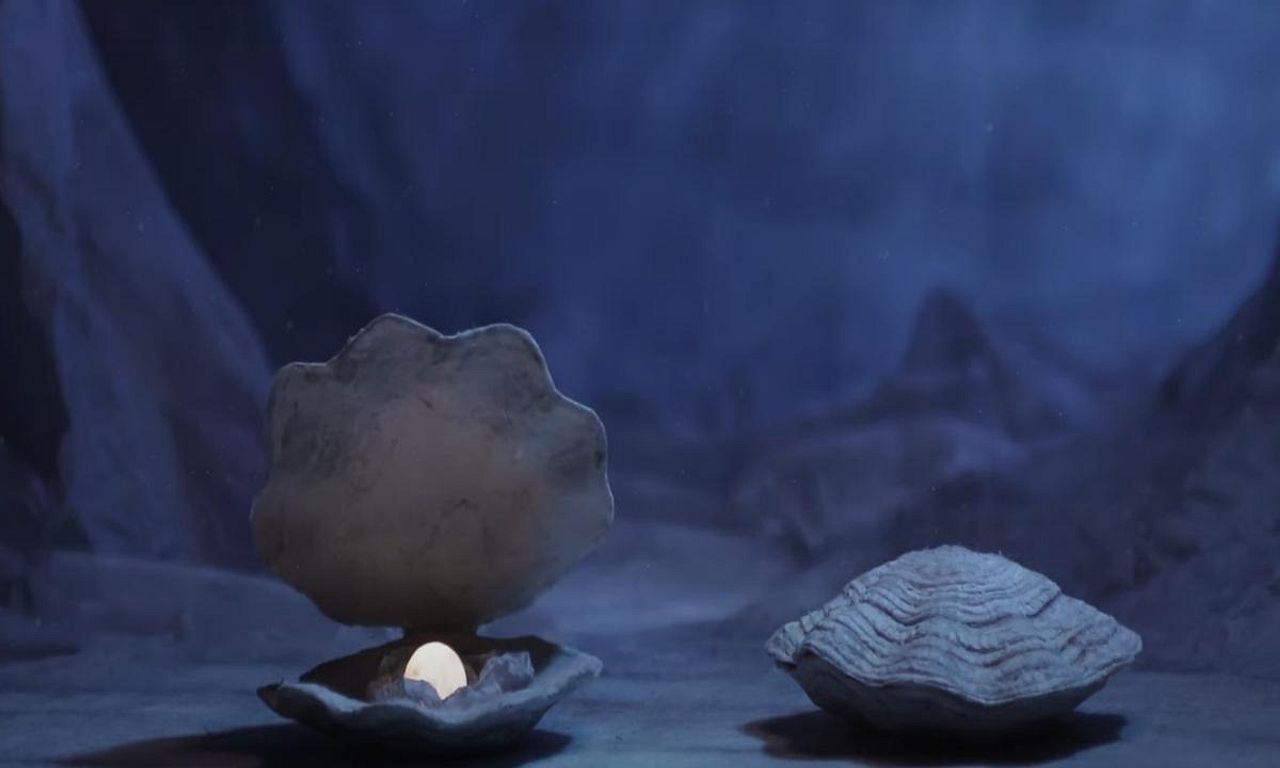 header image for Pearl Diver