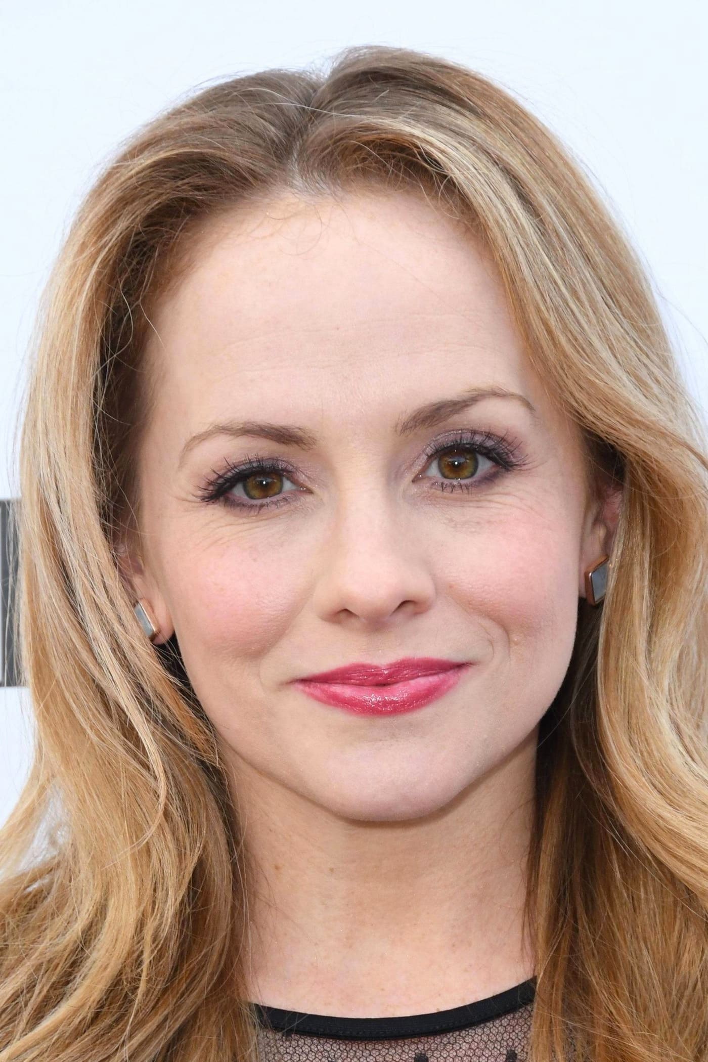 Kelly Stables - About - Entertainment.ie