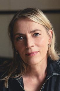 Saskia Reeves