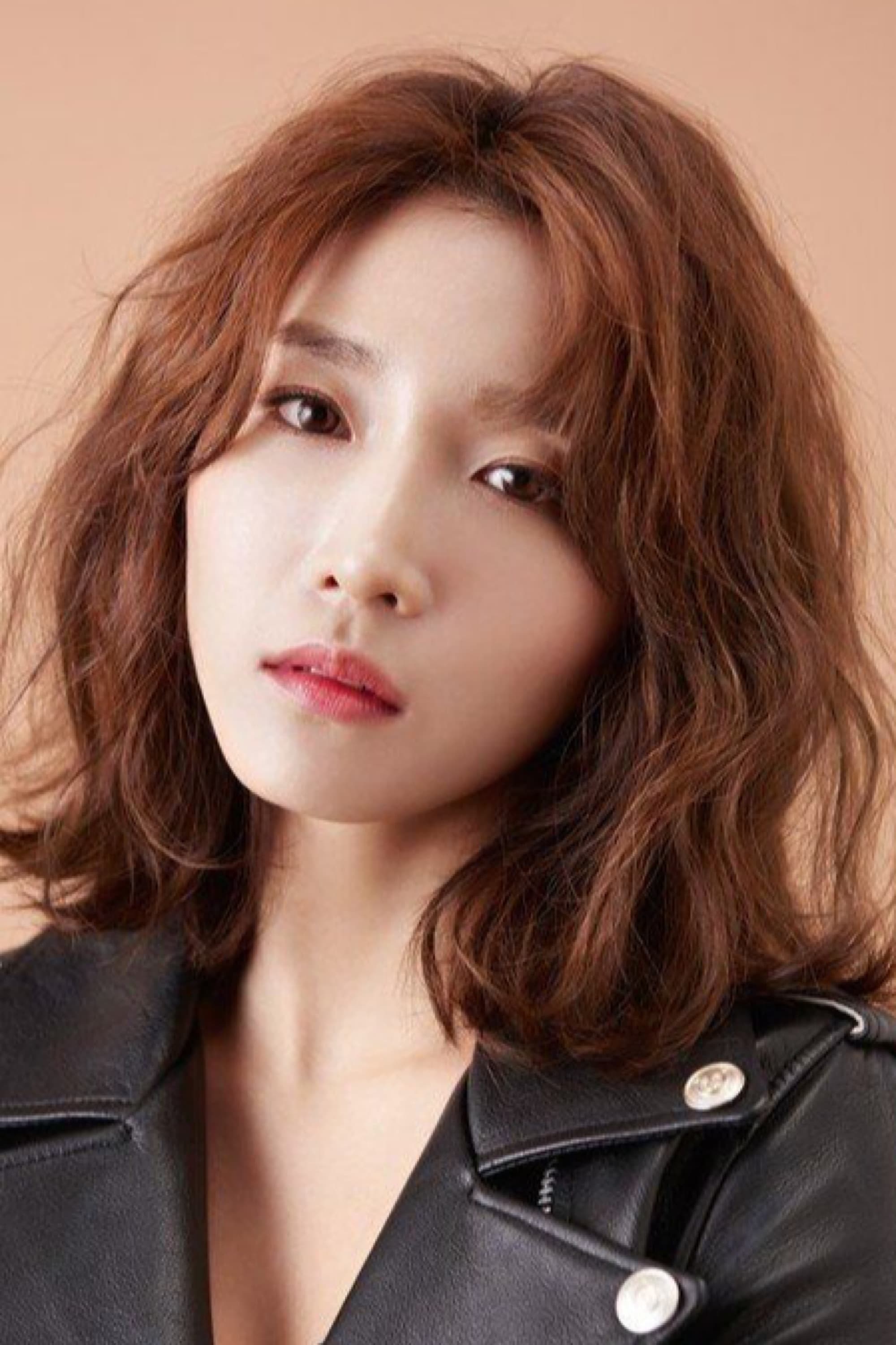 Lee Cho-hee - About - Entertainment.ie