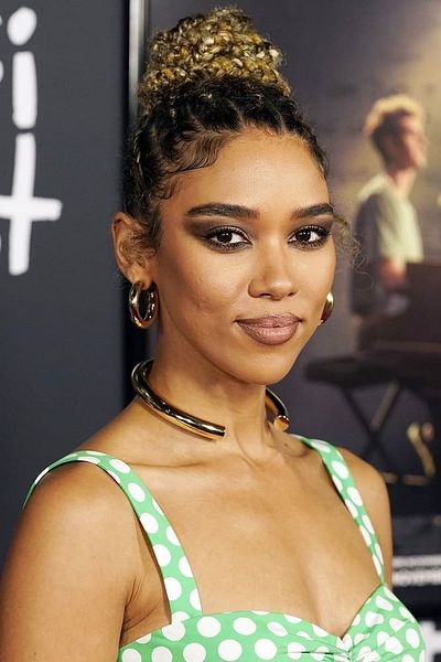 Alexandra Shipp - About - Entertainment.ie