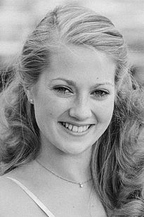 Tracey Childs