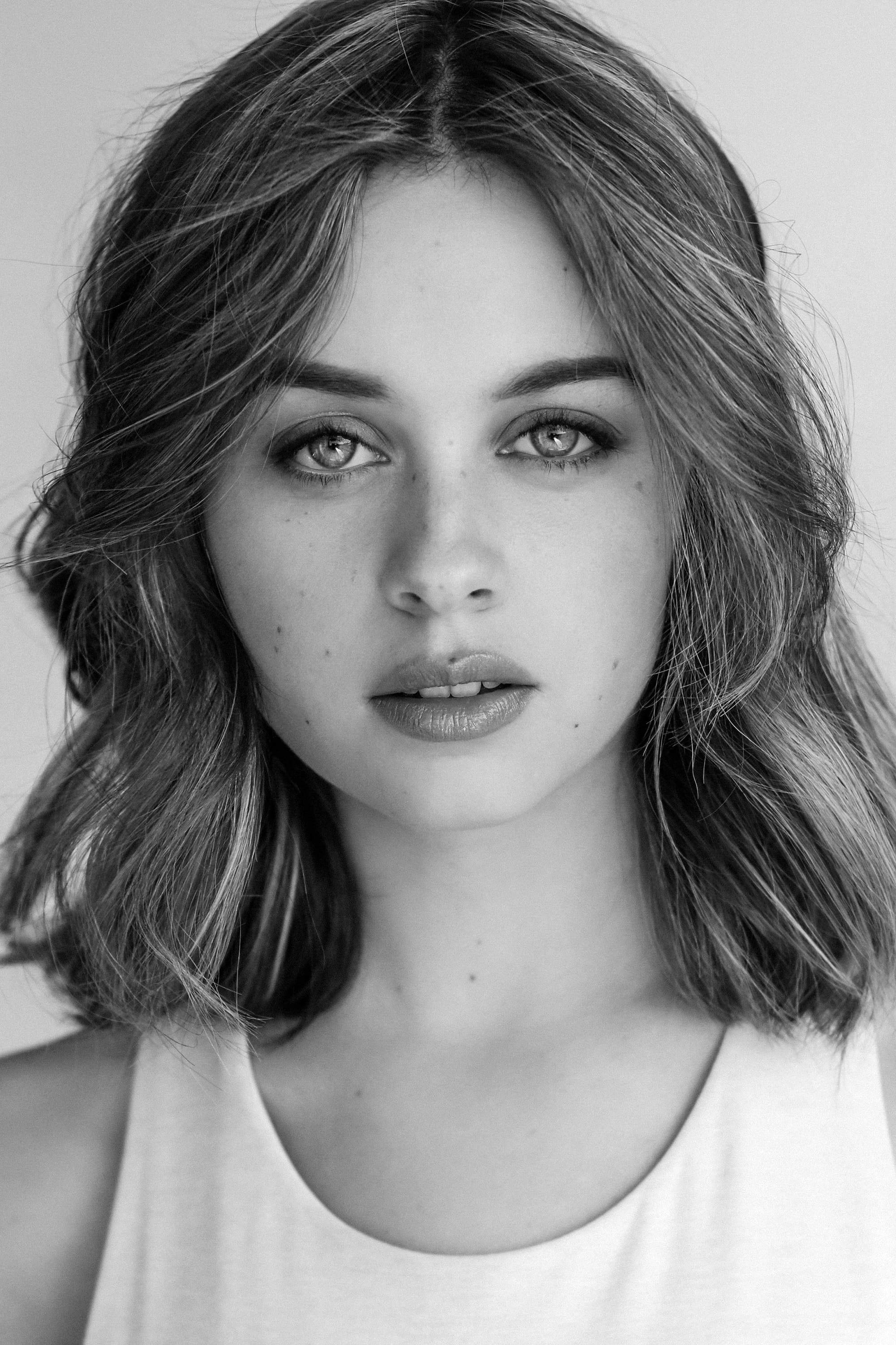 Amanda Fix - About - Entertainment.ie