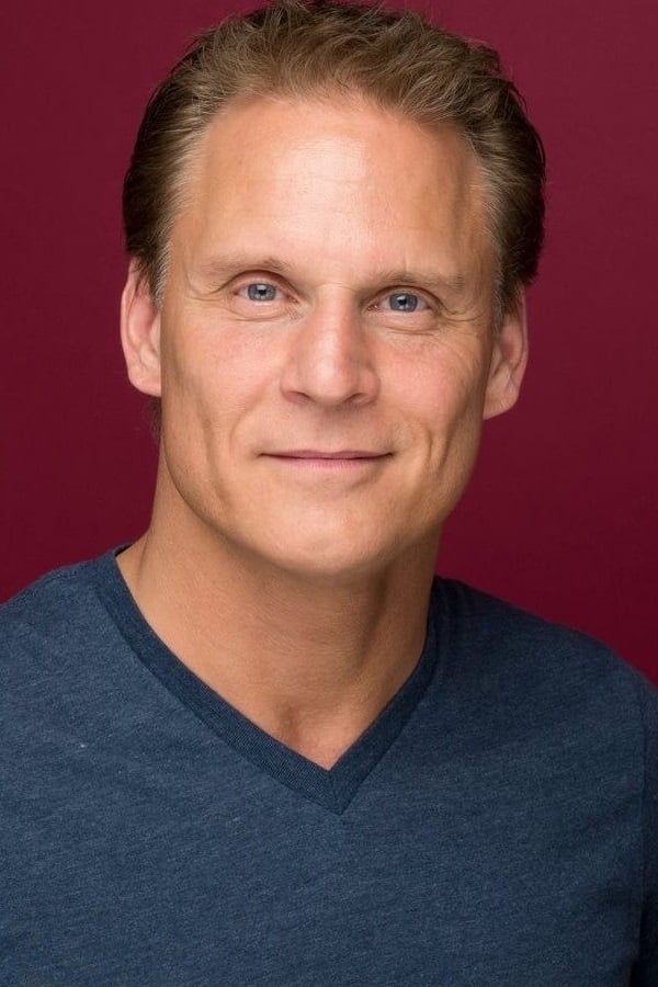 Darryl Scheelar - About - Entertainment.ie