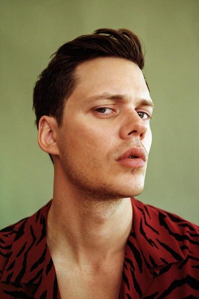 Bill Skarsgård - About - Entertainment.ie
