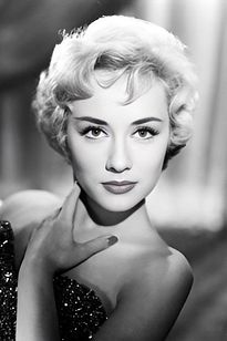 Carole Lesley