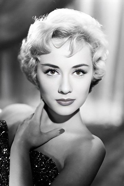 Carole Lesley