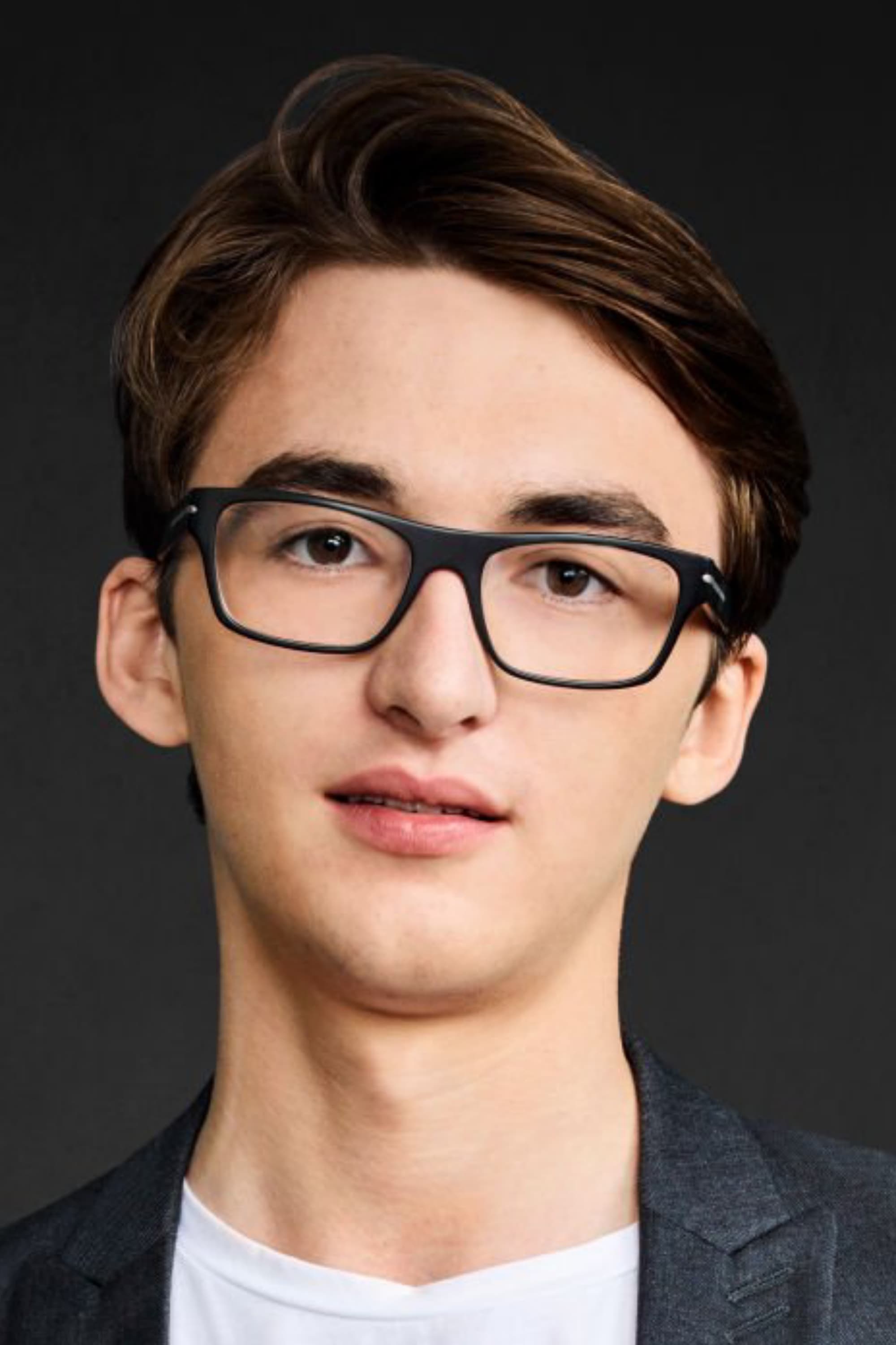 Isaac Hempstead-Wright - About - Entertainment.ie