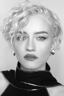 Julia Garner