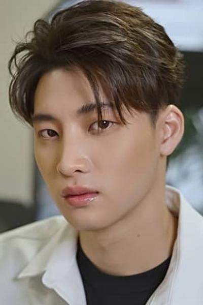 Phiravich Attachitsataporn