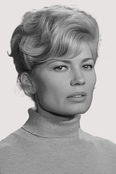 Nadia Sanders