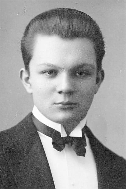 Gene Rizzi - About - Entertainment.ie