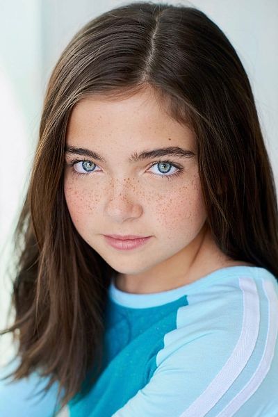 Taegen Burns - About - Entertainment.ie