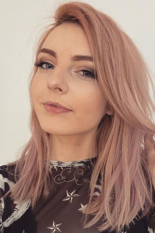 Elizabeth Batty About Ie 