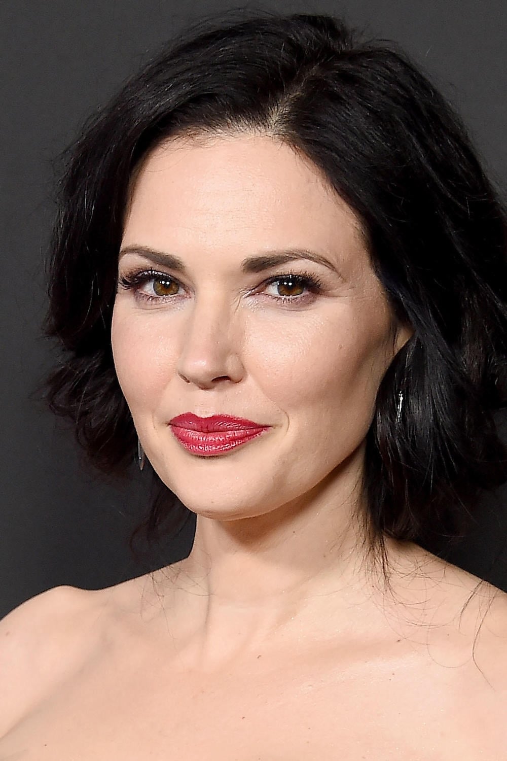 Laura Mennell - About - Entertainment.ie