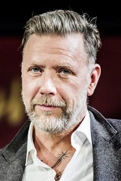 Mikael Persbrandt