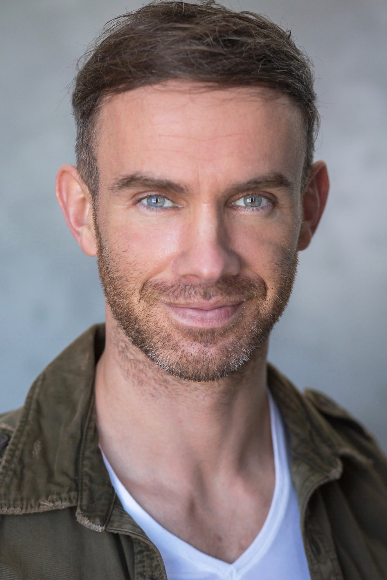 Bruce Mackinnon About Entertainment.ie