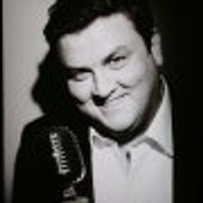 Simon Delaney