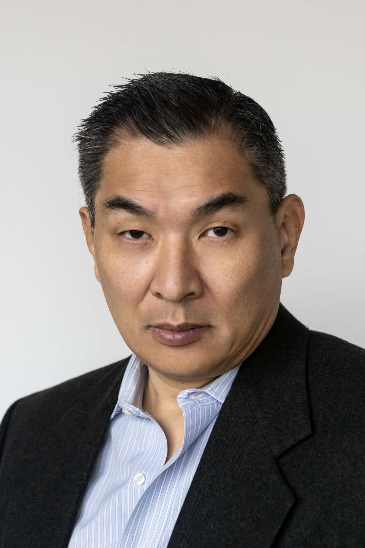 Ming Lo - About - Entertainment.ie