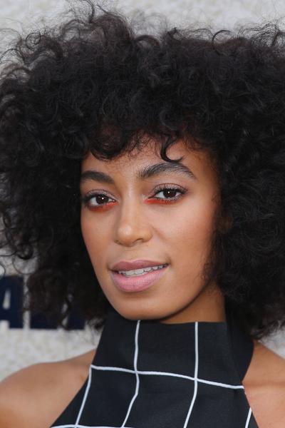 Solange - About - Entertainment.ie