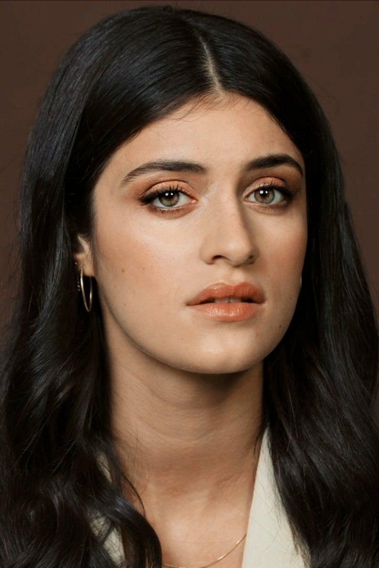 Anya Chalotra - About - Entertainment.ie