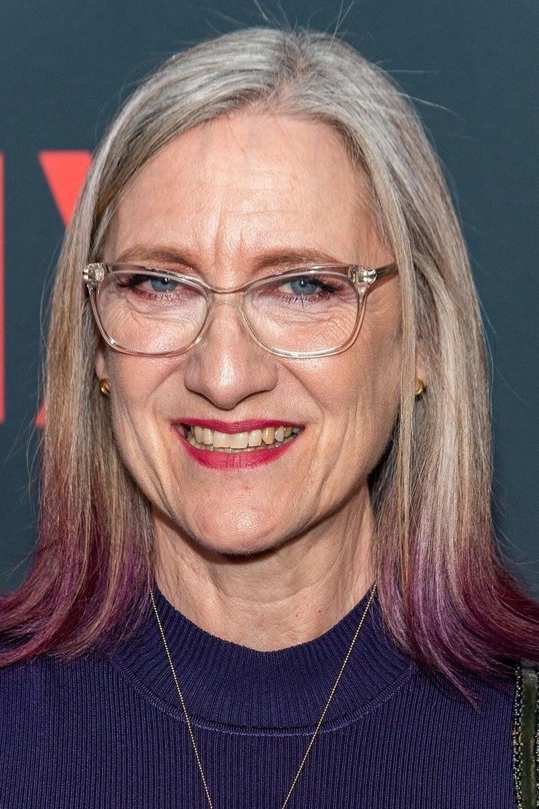 Lisa Henson About Entertainment.ie