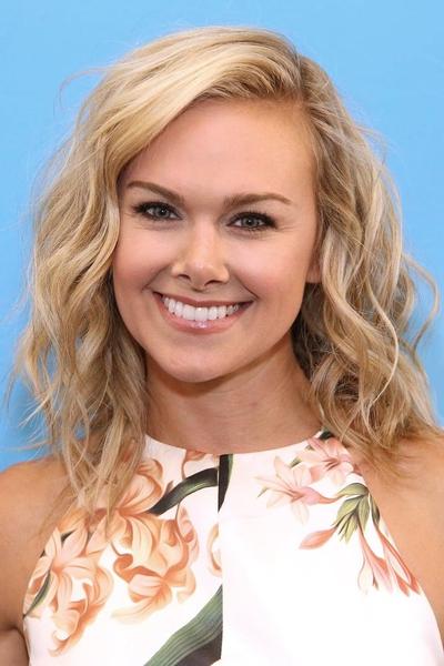 Laura Bell Bundy - About - Entertainment.ie