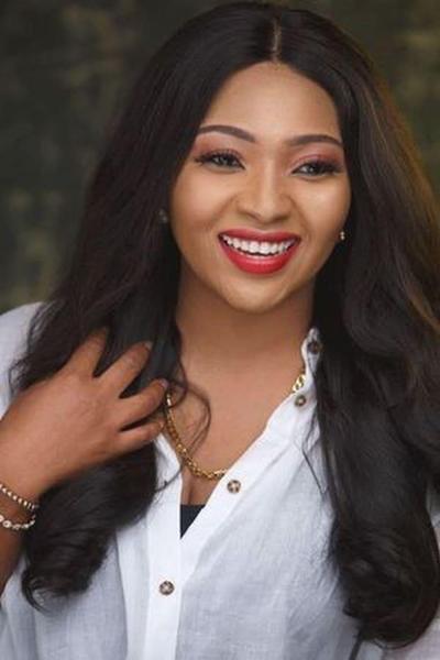 Lilian Esoro About Entertainmentie 0221