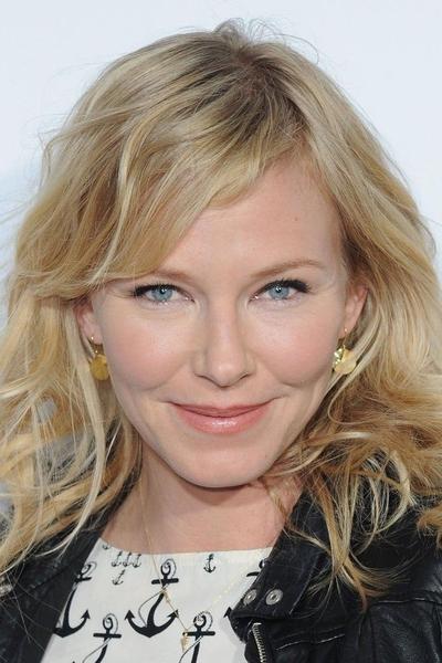 Kelli Giddish - About - Entertainment.ie