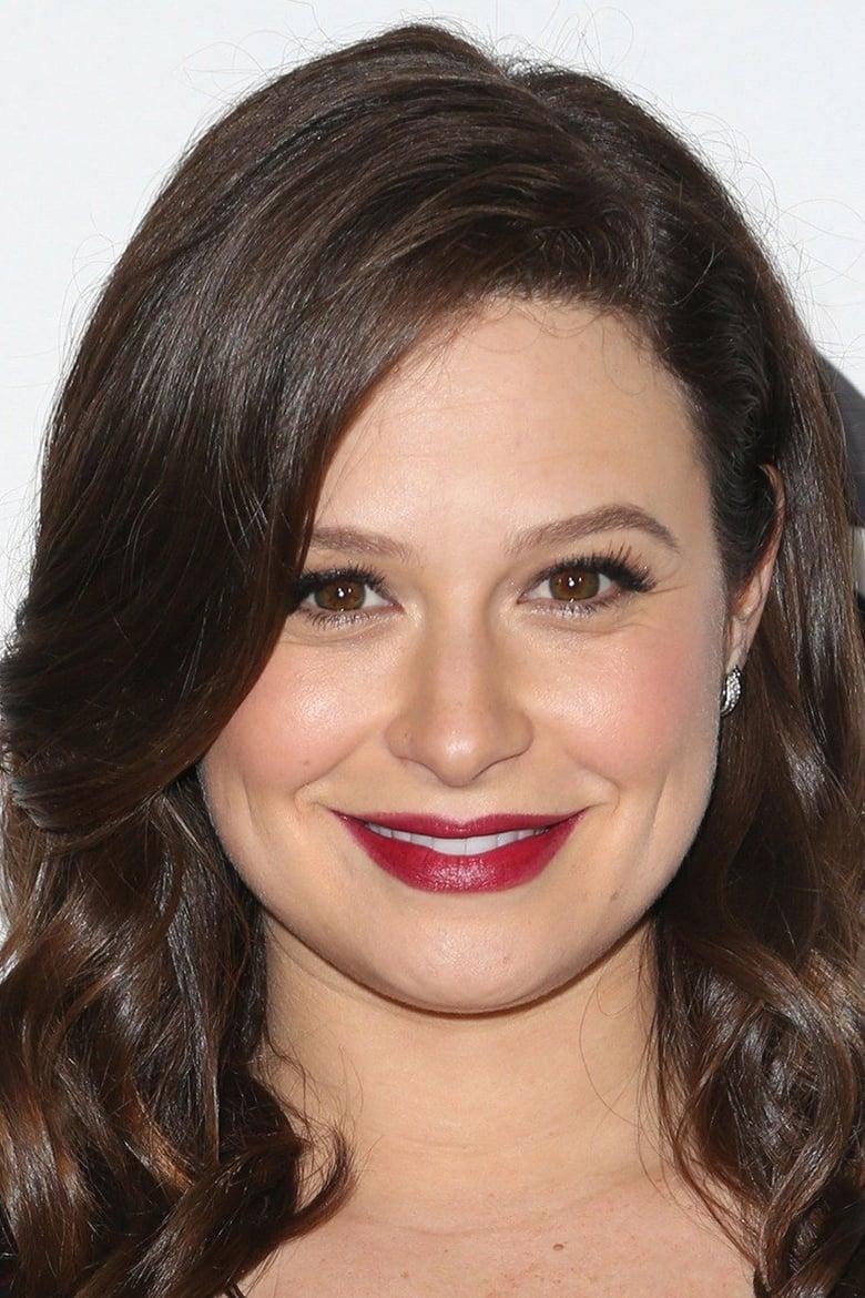 Katie Lowes - About - Entertainment.ie