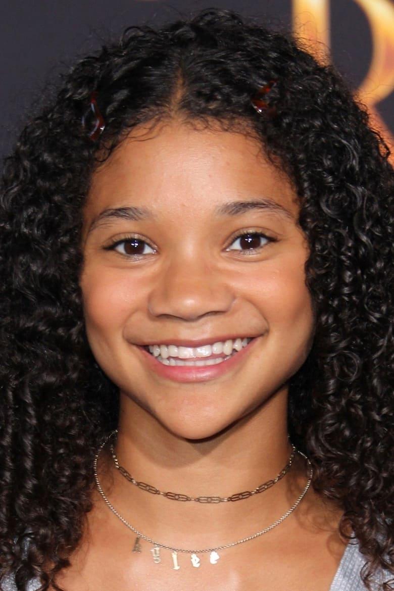 Kylee Russell - About - Entertainment.ie