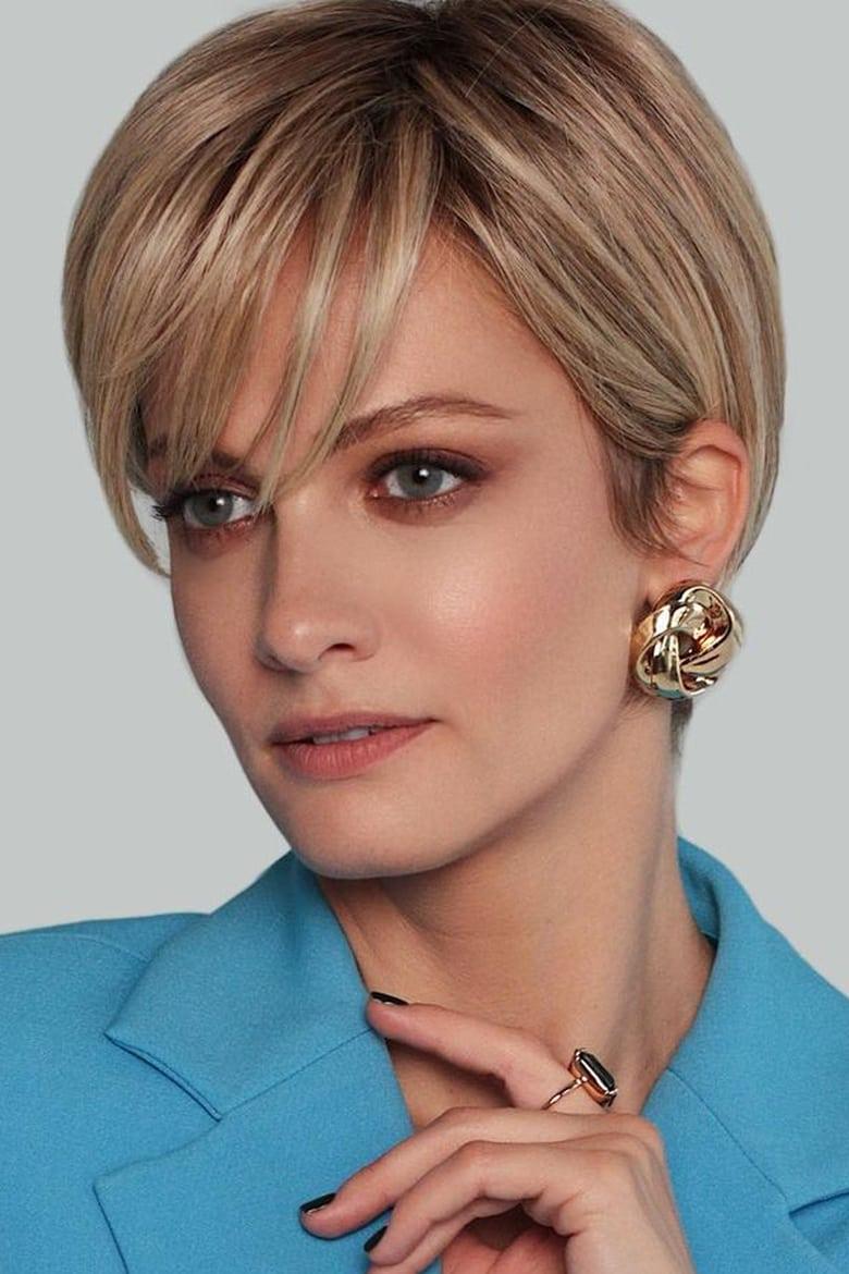 Polina Maksimova - About - Entertainment.ie