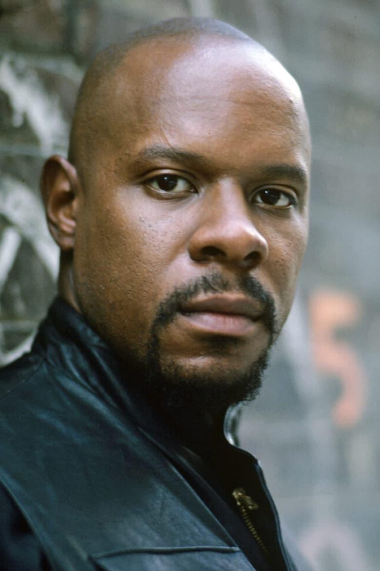 Avery Brooks - About - Entertainment.ie