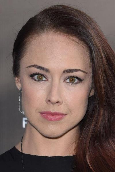 Lindsey Mckeon About Entertainment Ie