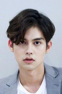 Bright Vachirawit Chivaaree