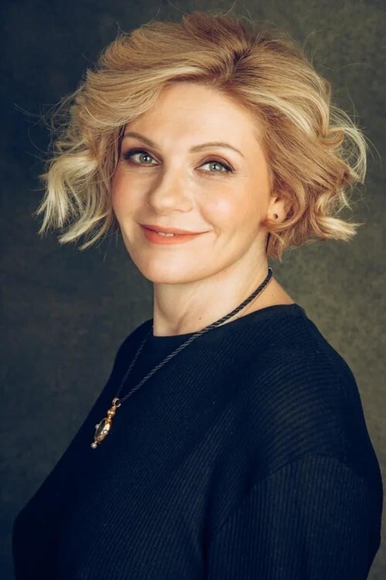 Anna Ardova - About - Entertainment.ie