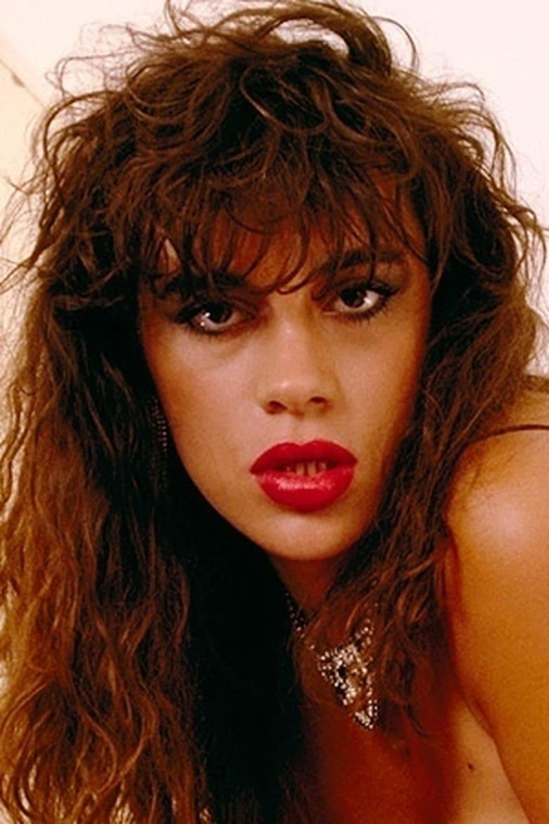 Melodie Kiss - About - Entertainment.ie