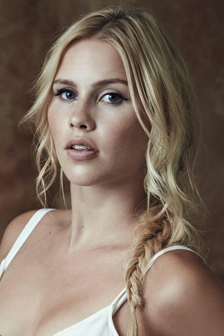 Claire Holt, H2O Just Add Water Wiki