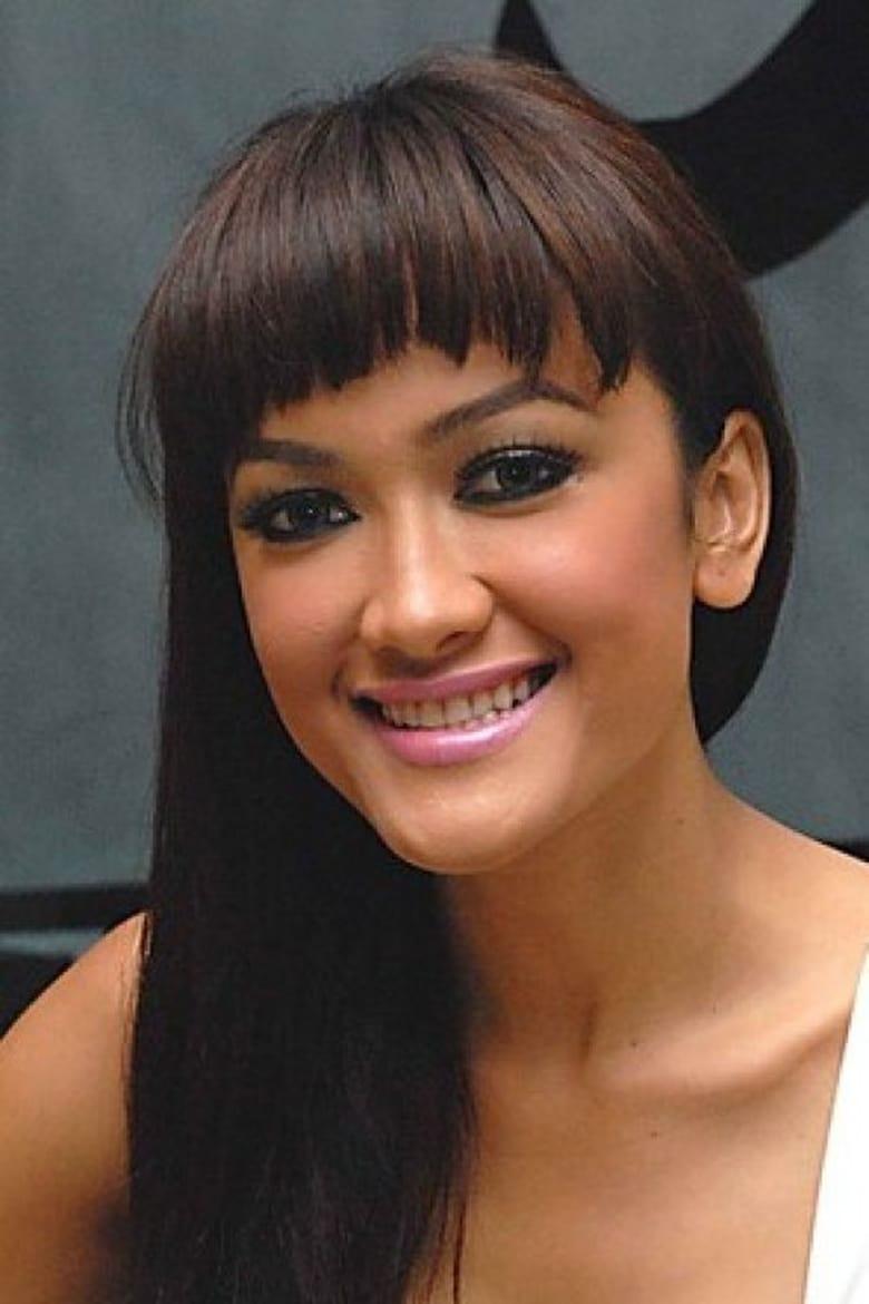 Julia Perez - About - Entertainment.ie