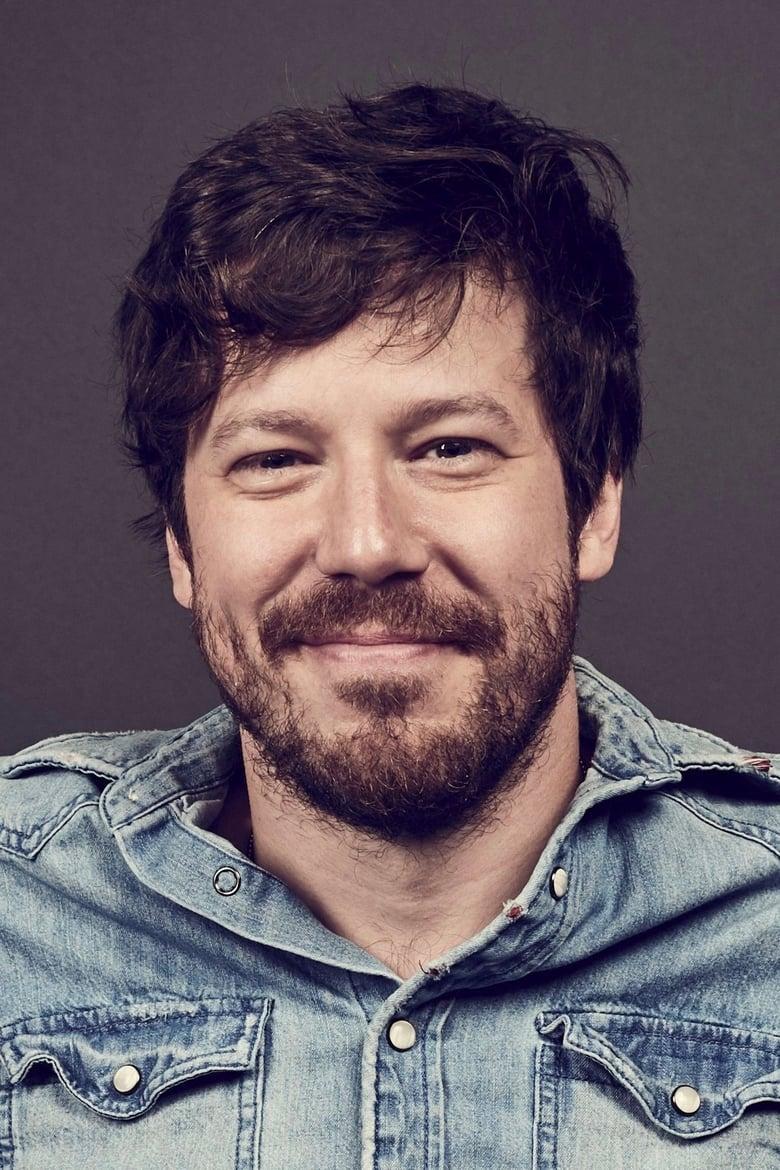 John Gallagher Jr. - About - Entertainment.ie